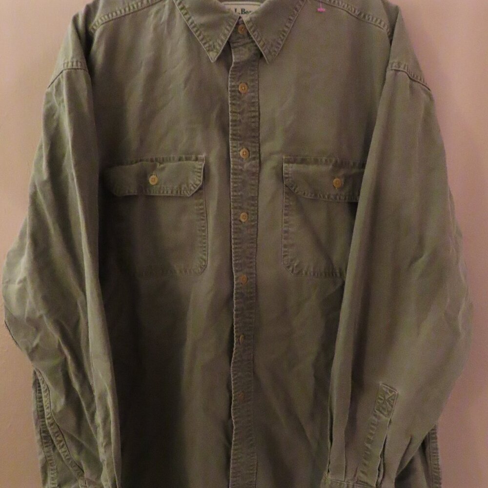 L.L. bean Men's Long sleeve Shirt; Green; Thick; Buttons; Size L